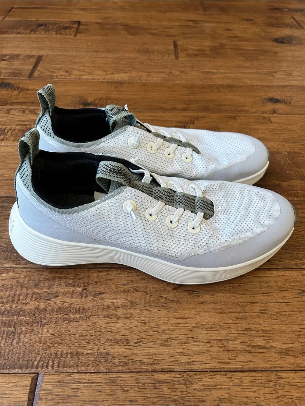 Allbirds Tree Runner Go Utility Sneakers Blizzard / Hazy Pine Mens Size 9